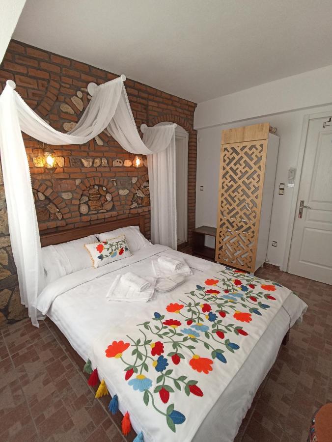 Adahan Bozcaada Otel ภายนอก รูปภาพ