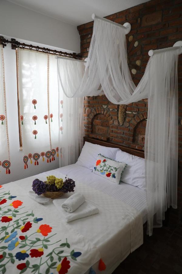 Adahan Bozcaada Otel ภายนอก รูปภาพ