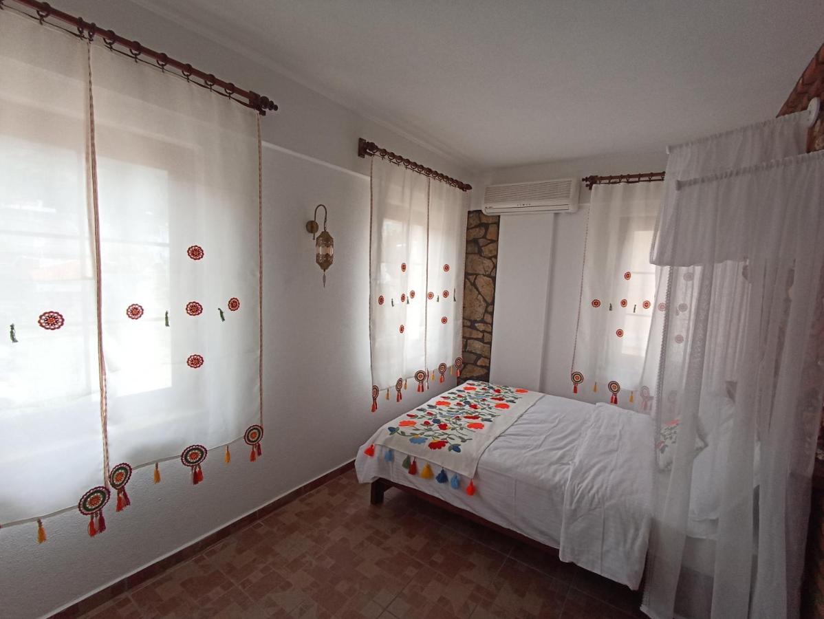 Adahan Bozcaada Otel ภายนอก รูปภาพ