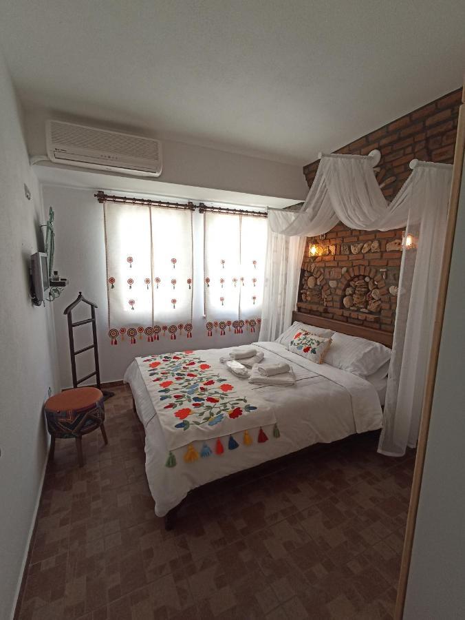Adahan Bozcaada Otel ภายนอก รูปภาพ
