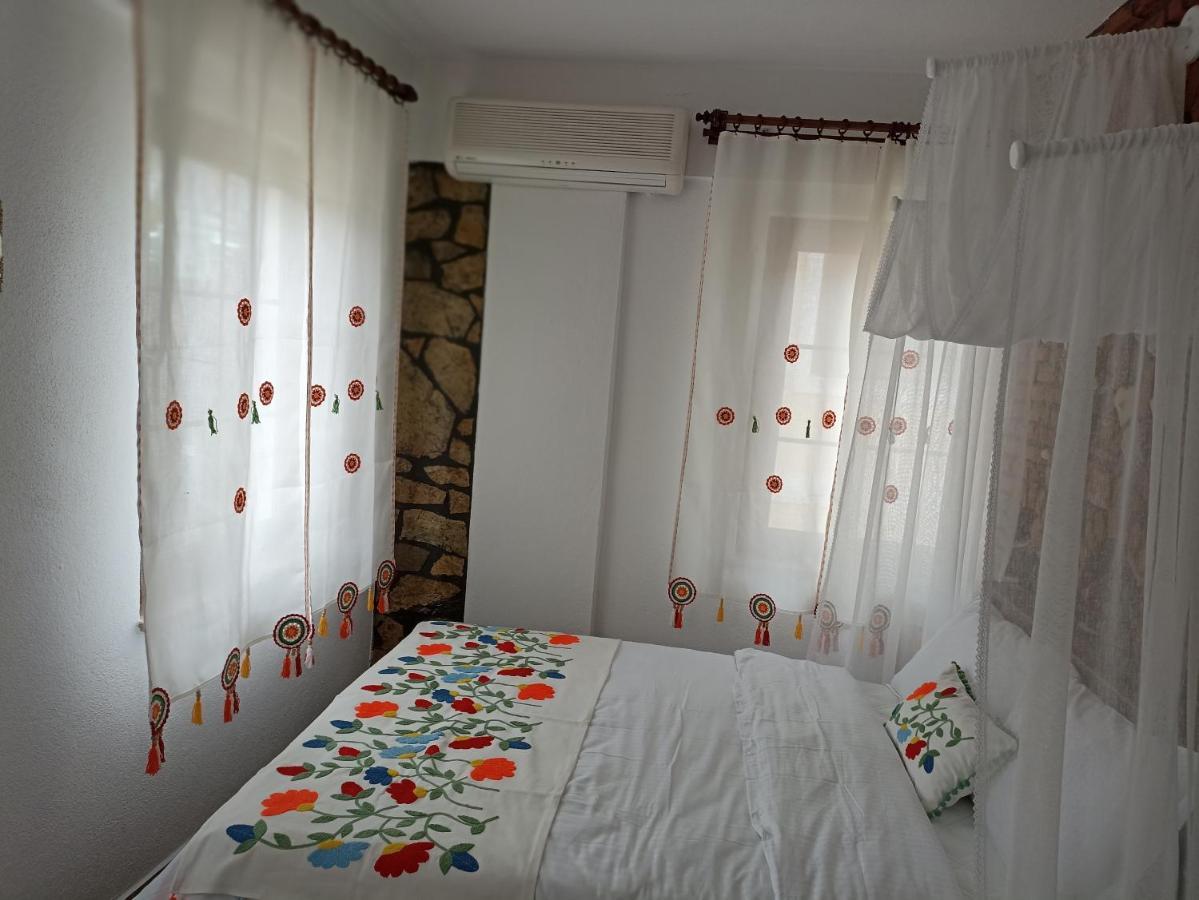 Adahan Bozcaada Otel ภายนอก รูปภาพ