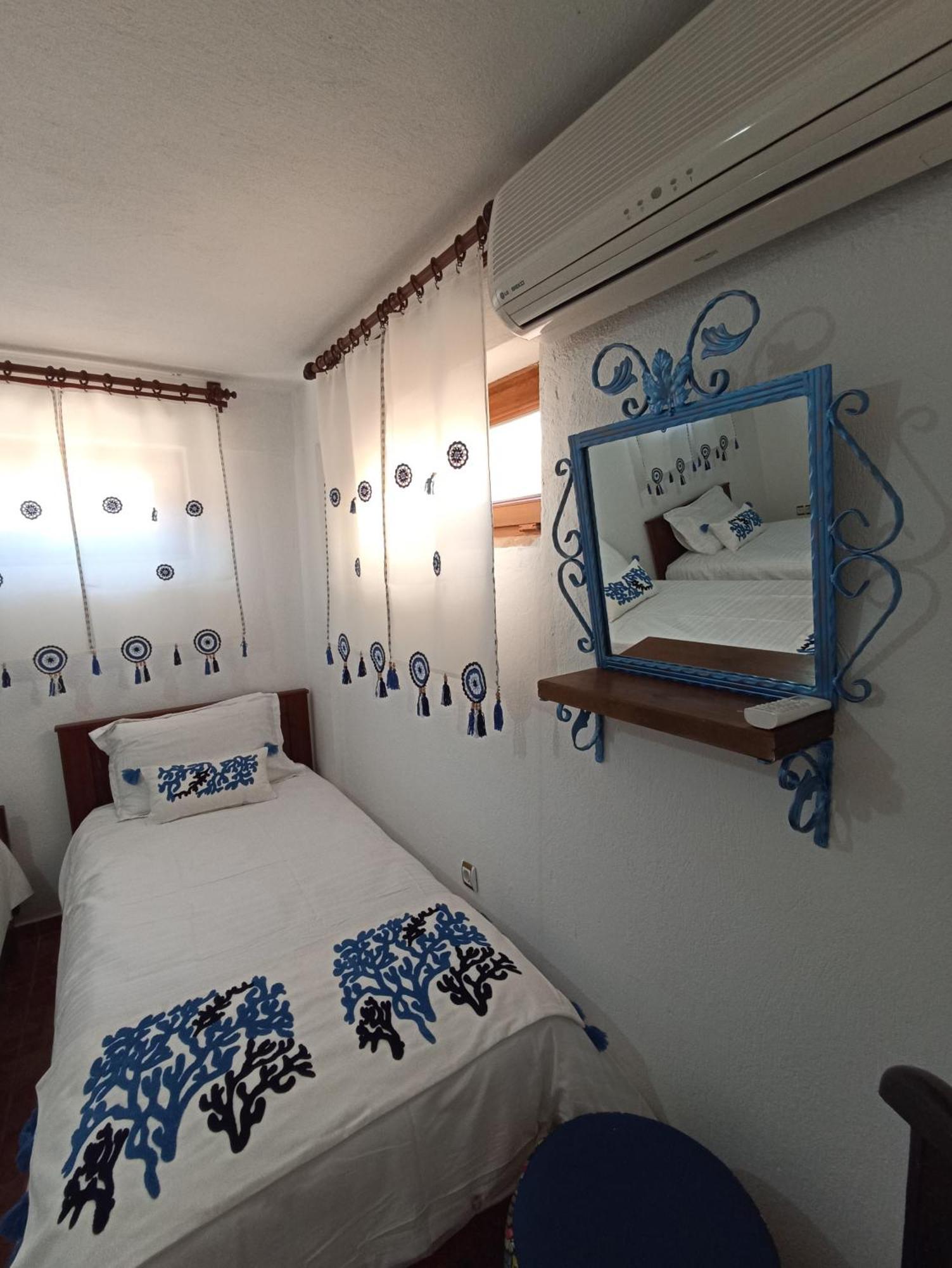 Adahan Bozcaada Otel ภายนอก รูปภาพ
